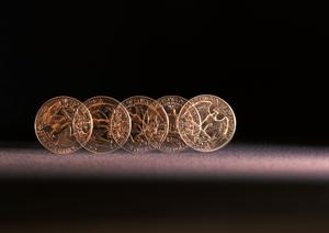 銀貨の価値と歴史を徹底解説【2025年最新情報】